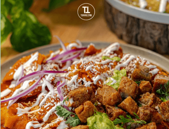 Chilaquiles con Chicharron